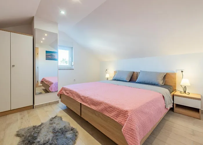 1 Bedroom Stunning In *