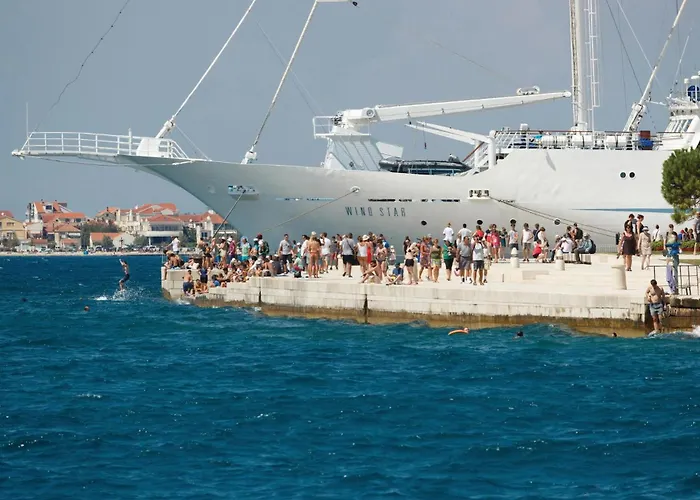 1 Bedroom Stunning In Apartamento *